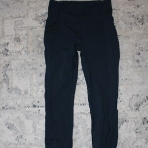Lululemon navy blue slightly cropped leggings